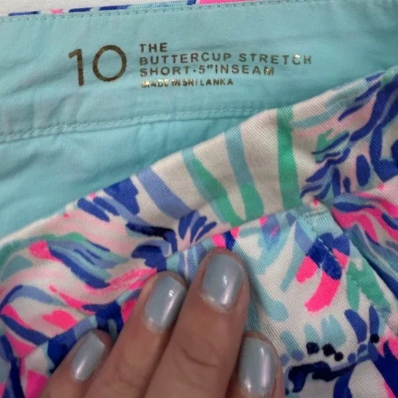 Lilly Pulitzer Scalloped Hem Shorts Tropical Print Size 10 NWOT Resort